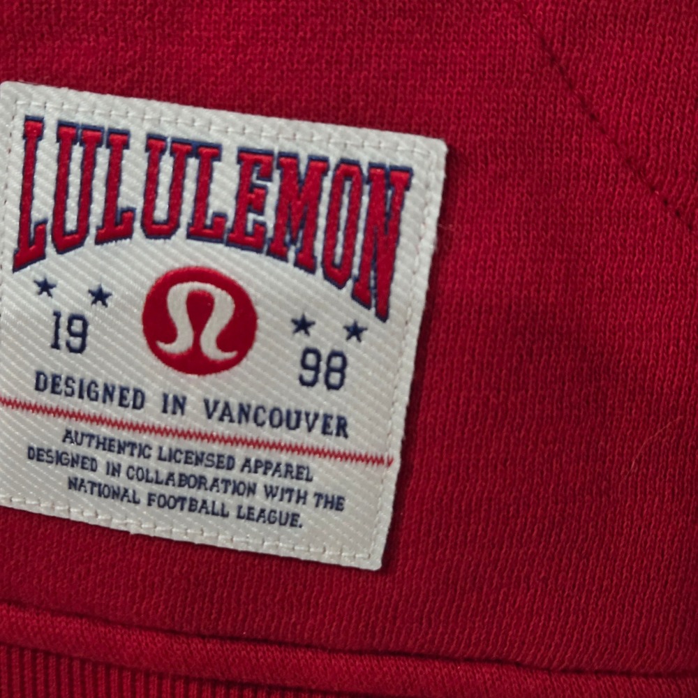 Lululemon NFL Tampa Bay Buccaneers Scuba Oversized Half-Zip Hoodie Crimson M/L - Picture 7 of 14